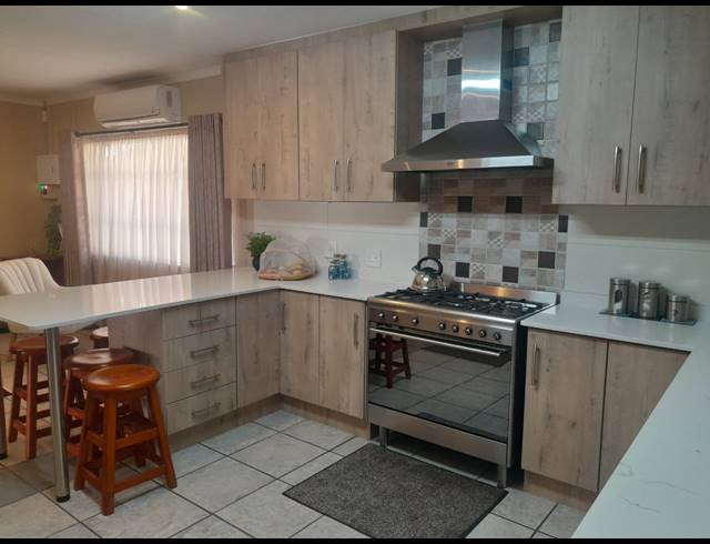 4 BEDROOM HOUSE FOR SALE IN SAFARI GARDENS
